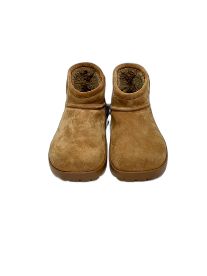 Bottega Veneta Stylish Suede Short Boots