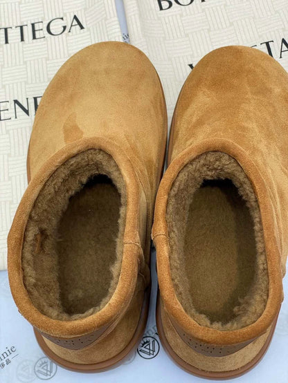 Bottega Veneta Stylish Suede Short Boots