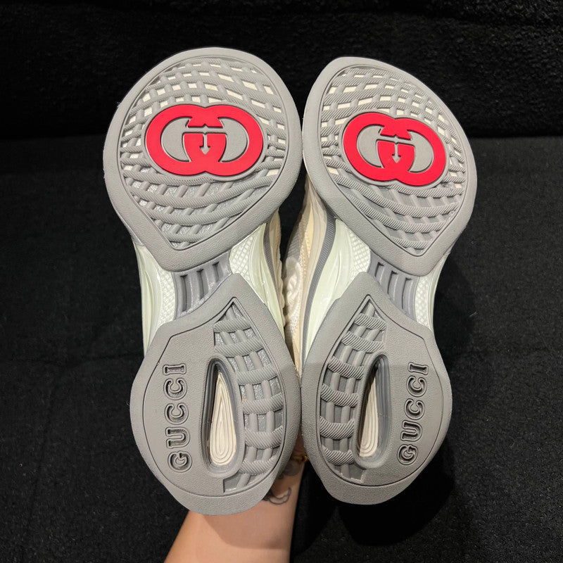 Gucci Run Comfortable Lace-Up Sneakers for Men 0079