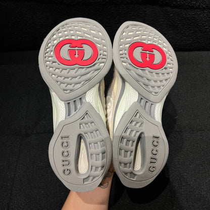 Gucci Run Comfortable Lace-Up Sneakers for Men 0079