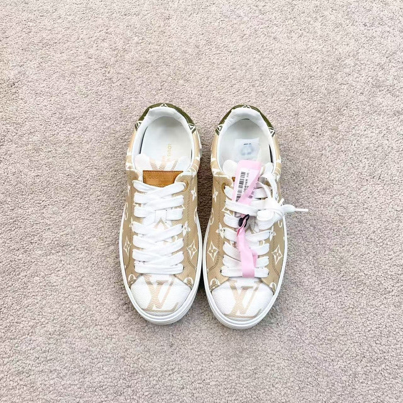 Louis Vuitton Low-Top Leather Sneakers in White/Brown 0079