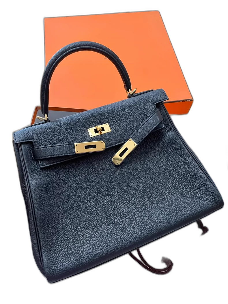 Hermes Kelly 28 Handbag with Accessories