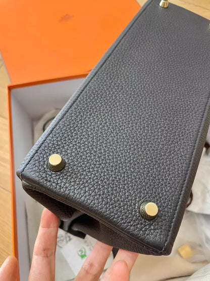 Hermes Kelly 28 Handbag with Accessories