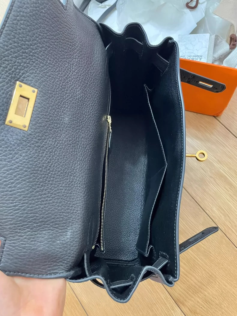 Hermes Kelly 28 Handbag with Accessories
