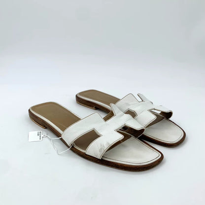 White Hermes Flat Casual Slide Sandals