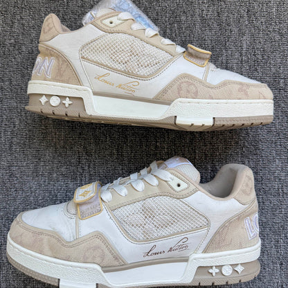 Louis Vuitton Trainer Low-top Fashion Sneakers in Khaki 0079