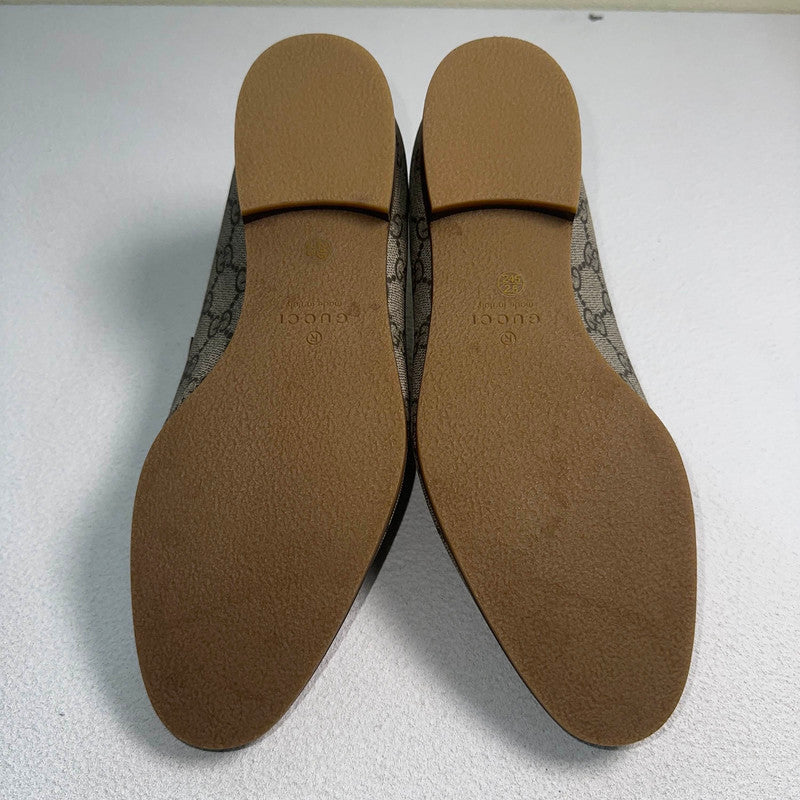 Gucci Horsebit Leather Loafers in Beige 0079