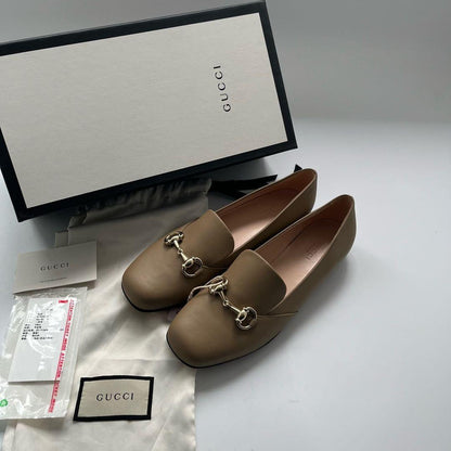 Gucci Brown Horsebit Loafers with Elegant Design 0079