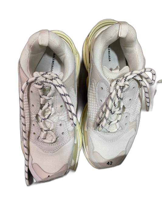 Balenciaga Dad Sneakers in Excellent Condition