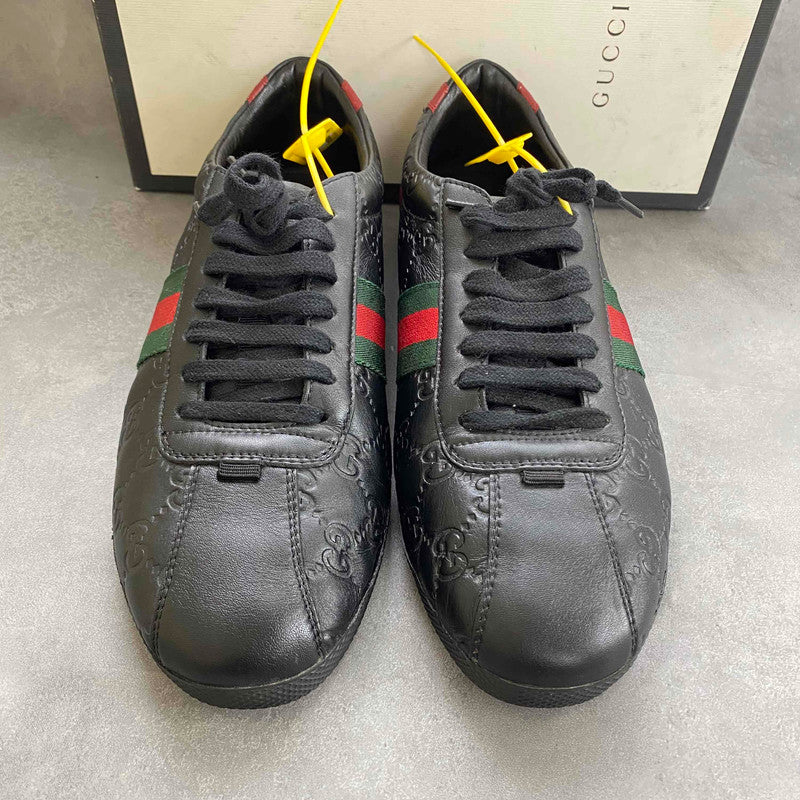 Gucci Low-Top Sneakers with Signature Design 0079