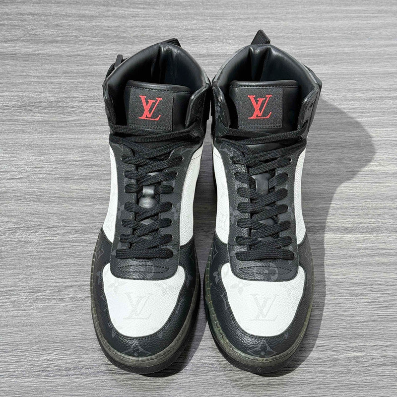 Louis Vuitton Rivoli Casual Sneakers in White and Blue 0079