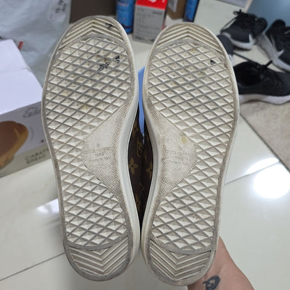 Louis Vuitton Brown Low-Top Fashion Sneakers 0079