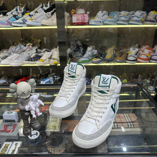 Louis Vuitton Charlie High Top Fashion Sneakers 0079