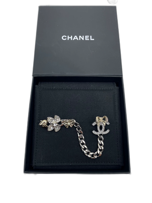 Chanel 24K Bow Heart Brooch with Chain