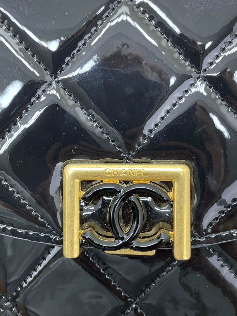 Vintage Chanel Retro Patent Leather Bag