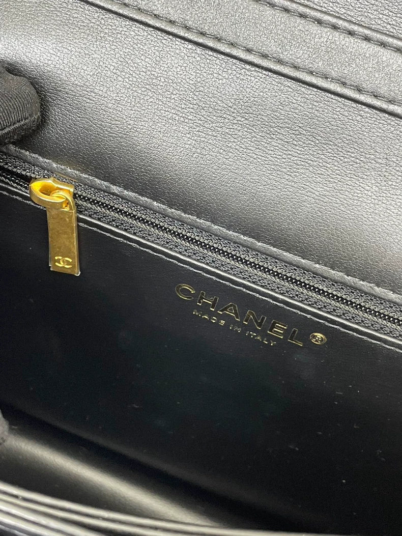 Vintage Chanel Retro Patent Leather Bag