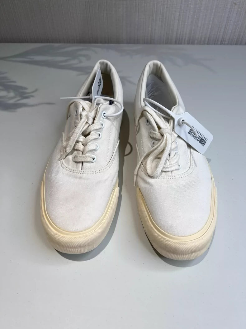 Comme des Garcons White Low Sneakers