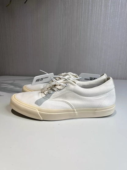 Comme des Garcons White Low Sneakers