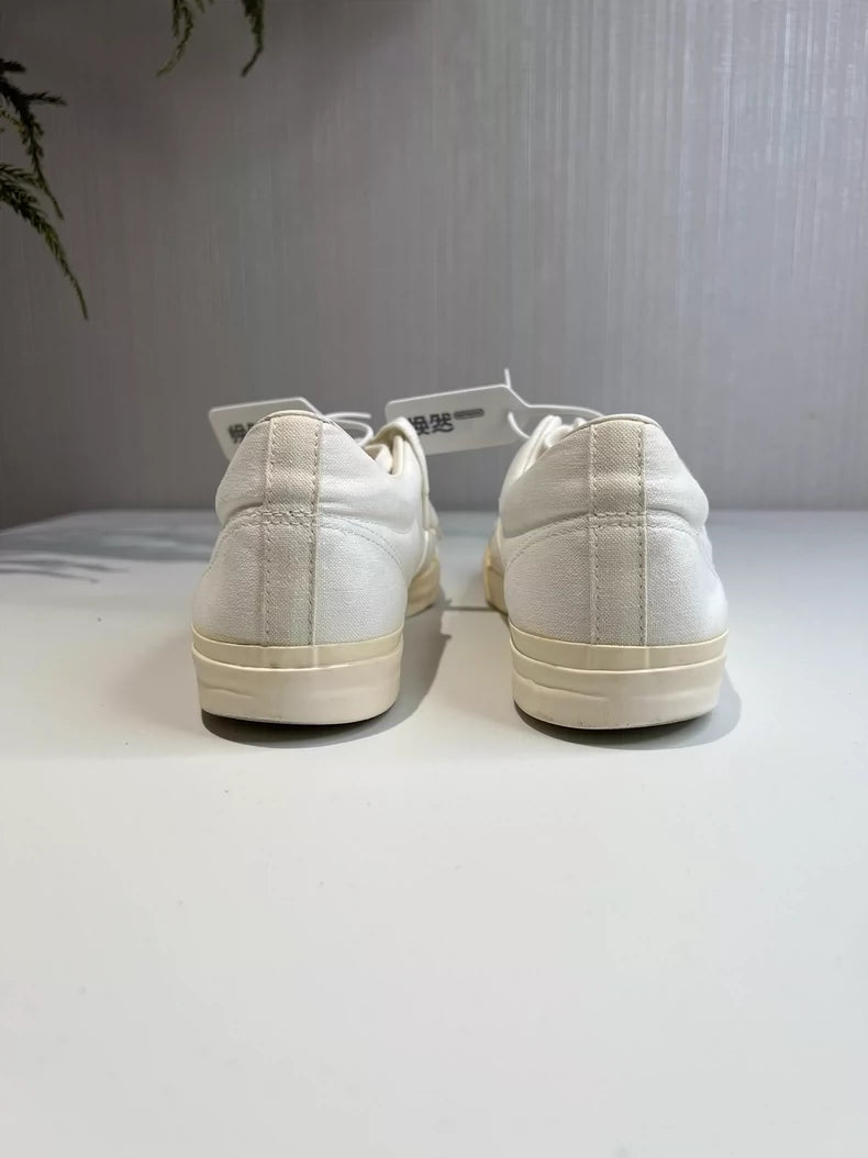 Comme des Garcons White Low Sneakers