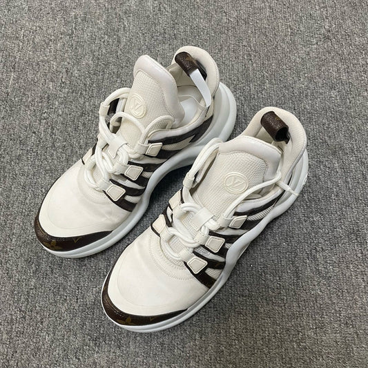 Louis Vuitton Low-Top Casual Sneakers in White Brown 0079