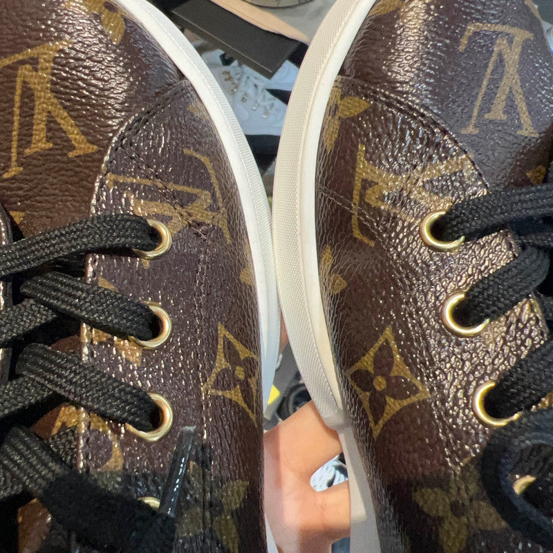 Louis Vuitton Stylish Brown Leather Sneakers 0079