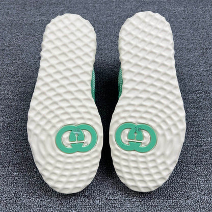 Gucci Low-Top Lace-Up Sneakers in Green 0079