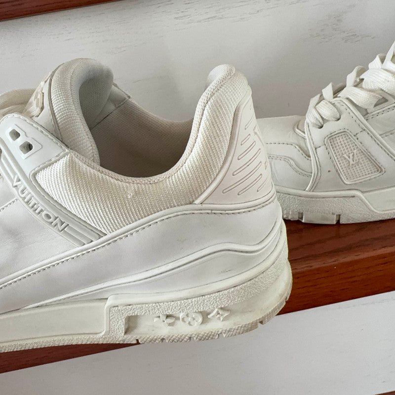 Louis Vuitton Trainer Sneaker in White 0079