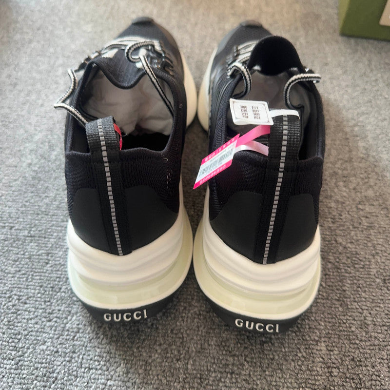 Gucci RUN Casual Sneakers in Black and White 0079