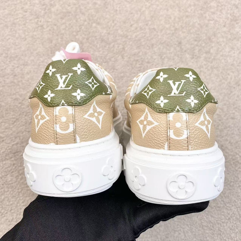Louis Vuitton Low-Top Leather Sneakers in White/Brown 0079