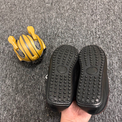 Gucci Black Leather Loafers with Bee Embroidery 0079