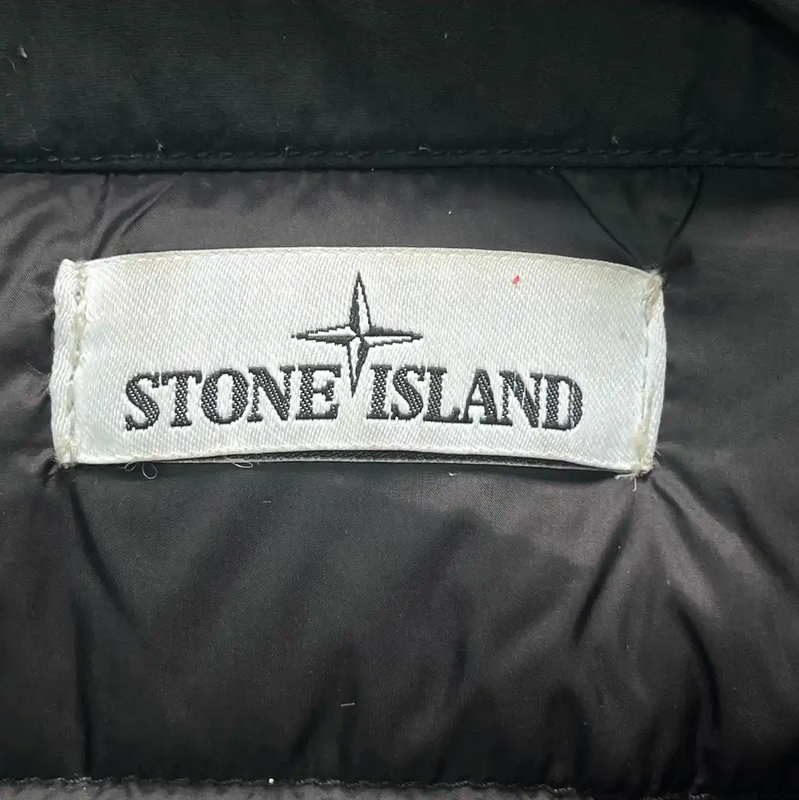 Stone Island Black Men's Sleeveless Outer Vest 0089