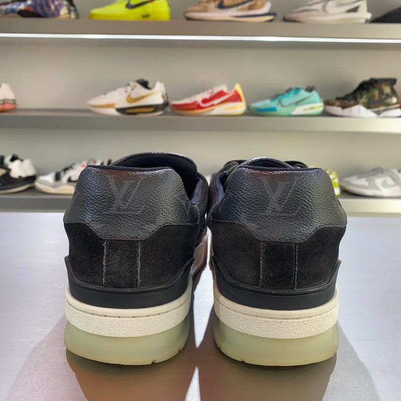 Louis Vuitton Fashion Trainer Low-Top Sneakers for Men 0079