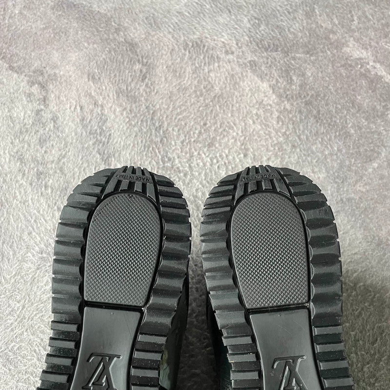 Louis Vuitton Run Away Low Top Sneakers 0079