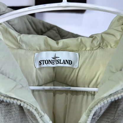 Stone Island Men's Light Gray Puffer Jacket 0089