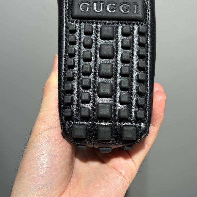 Gucci Black Leather Interlocking Loafers for Men 0079