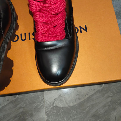 Gucci Women's Leather Web Ankle Boots in Black 0079