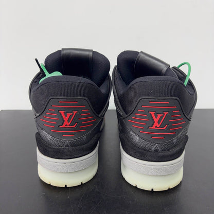 Louis Vuitton Classic Pattern Trainer Sneakers for Men 0079