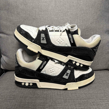 Louis Vuitton Trainer Panda Low Sneakers 0079