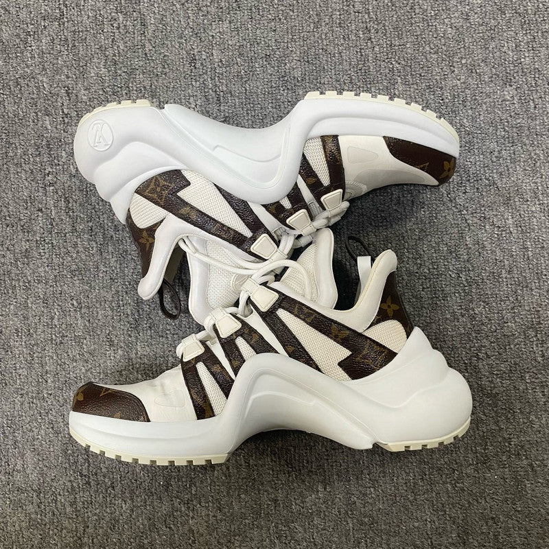 Louis Vuitton Low-Top Casual Sneakers in White Brown 0079