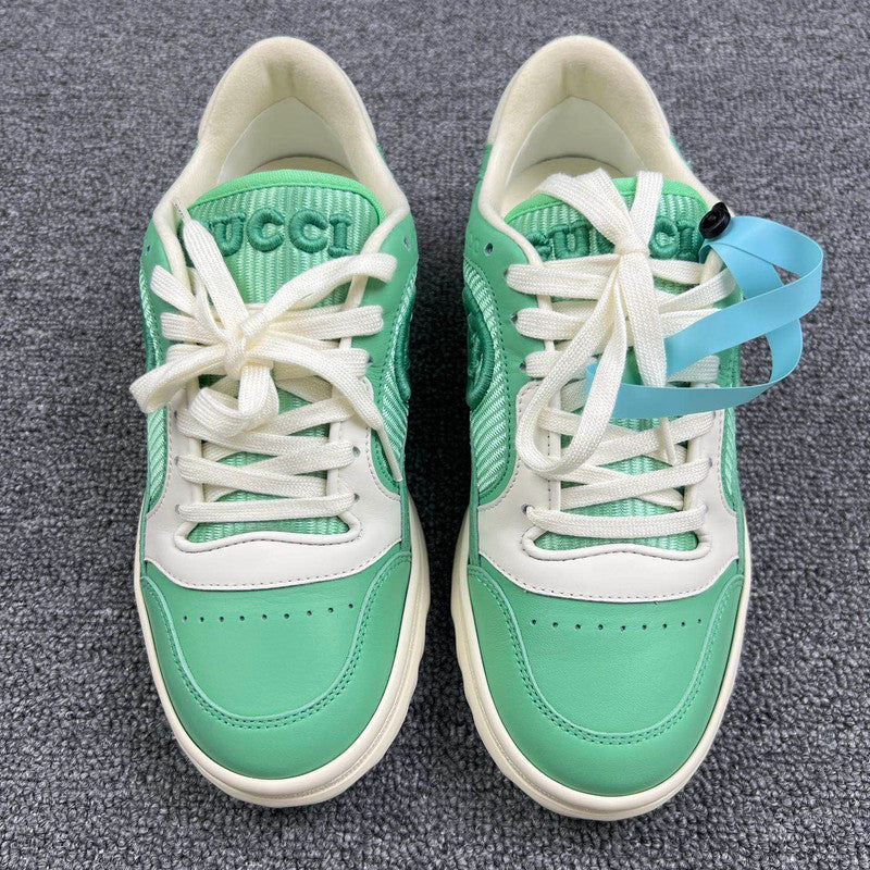 Gucci Low-Top Lace-Up Sneakers in Green 0079