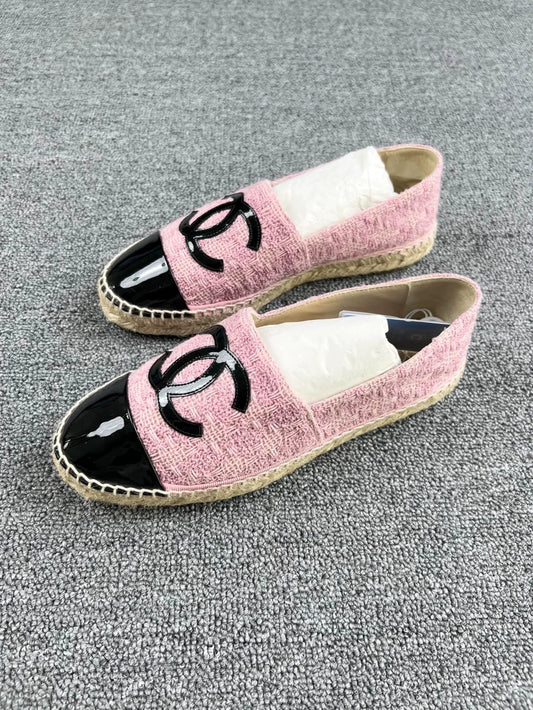 Chanel Pink Patent Leather Espadrilles-yf