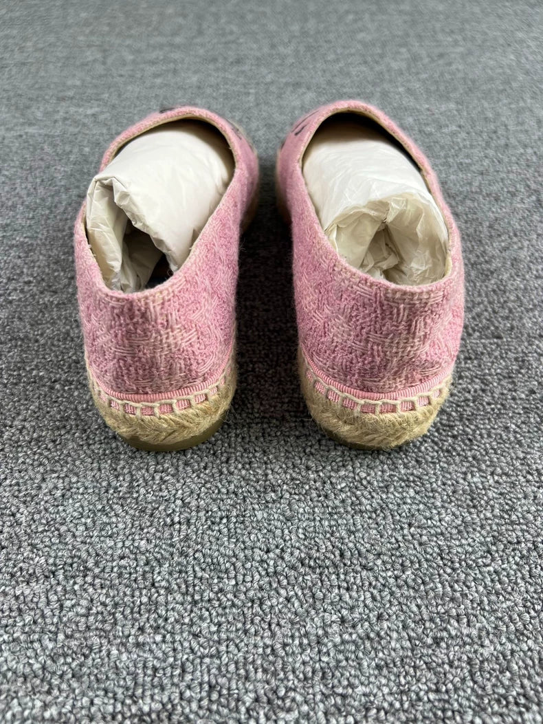 Chanel Pink Patent Leather Espadrilles-yf