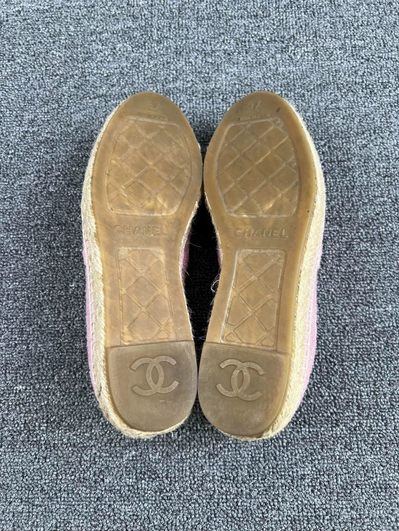 Chanel Pink Patent Leather Espadrilles-yf