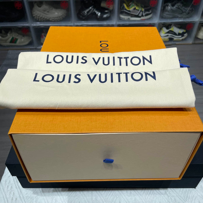 Louis Vuitton Charlie Stylish High-Top Casual Sneakers 0079