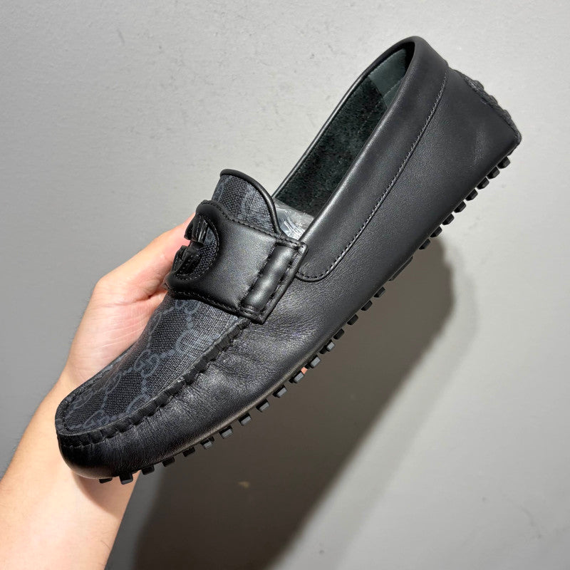 Gucci Black Leather Interlocking Loafers for Men 0079
