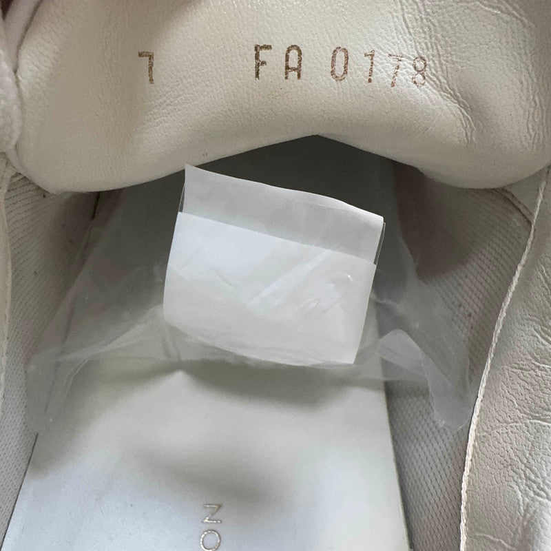 Louis Vuitton White Fashion Sneakers for Men 0079