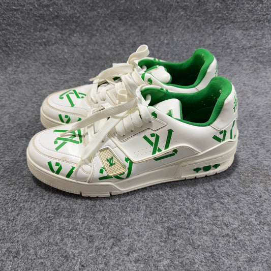 Louis Vuitton Stylish White and Green Sneakers 0079