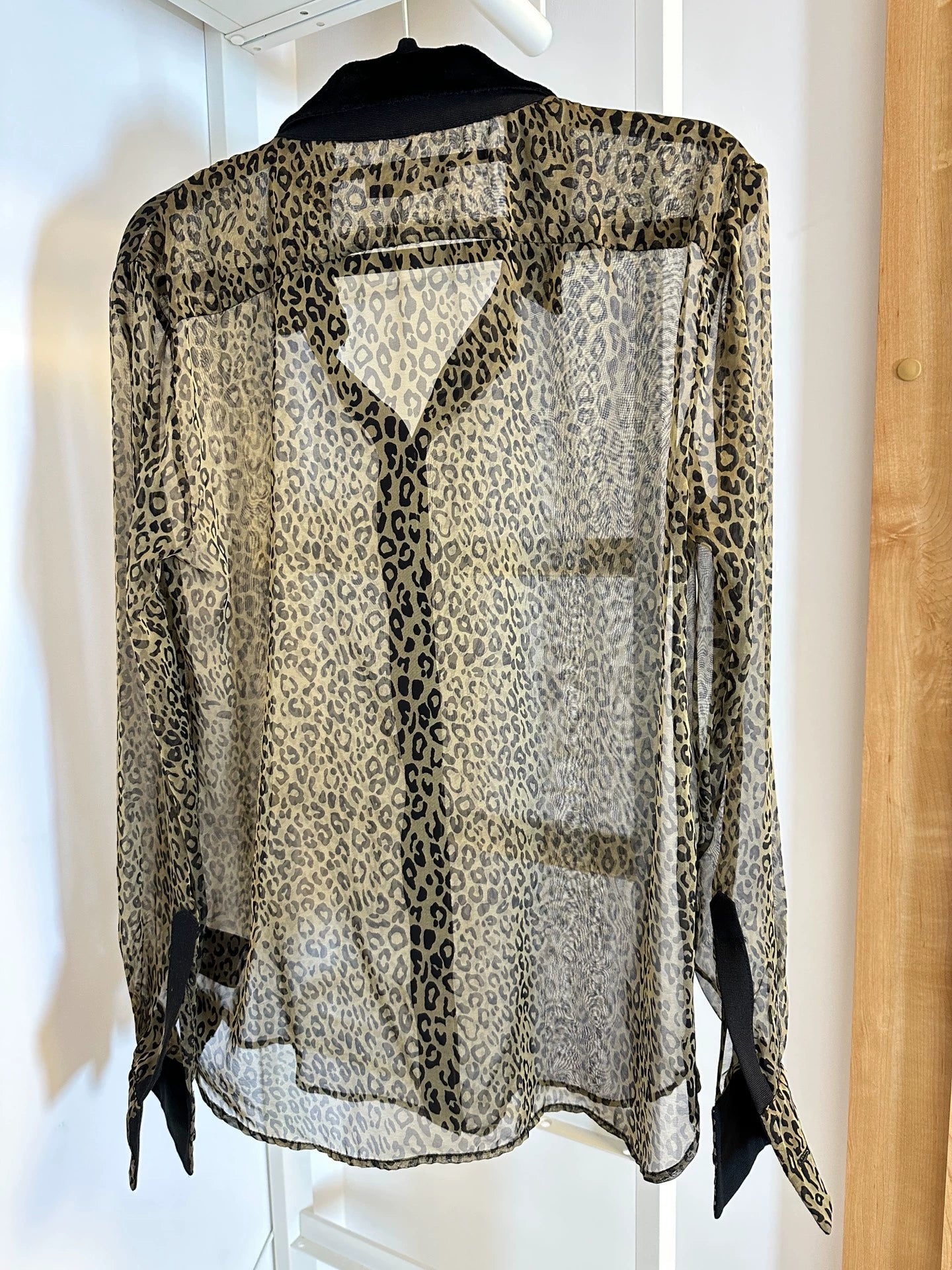 Amiri 100% mulberry silk leopard print long sleeved shirt