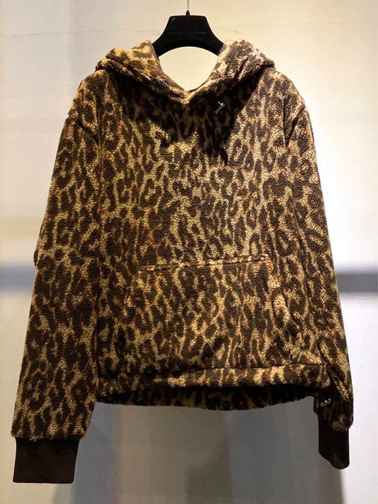 AMIRI's new product is a leopard print fur hooded sweatshirt