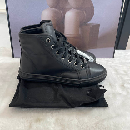 Gucci Minimalist Black Casual Sneakers 0079